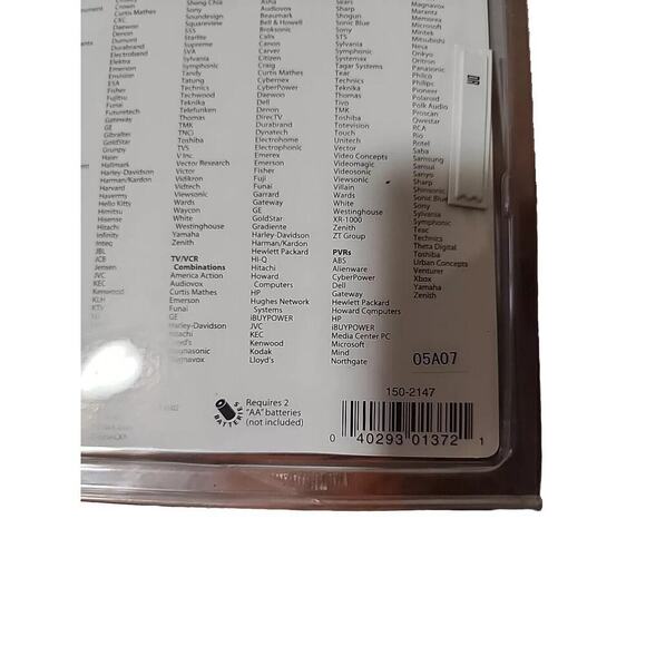 Radio Shack 3 in 1 Easy to Use Universal Remote Control New In Packaging - Picture 3 of 6